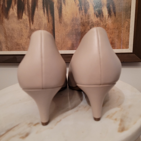 Naturalizer Beverly Pumps 8W - Picture 4 of 7